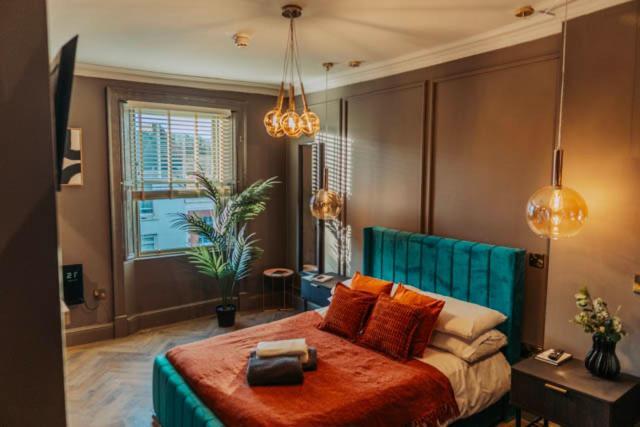 Magistrates Penthouse Suite - Town Centre Apartments With Spa Морпет Екстериор снимка