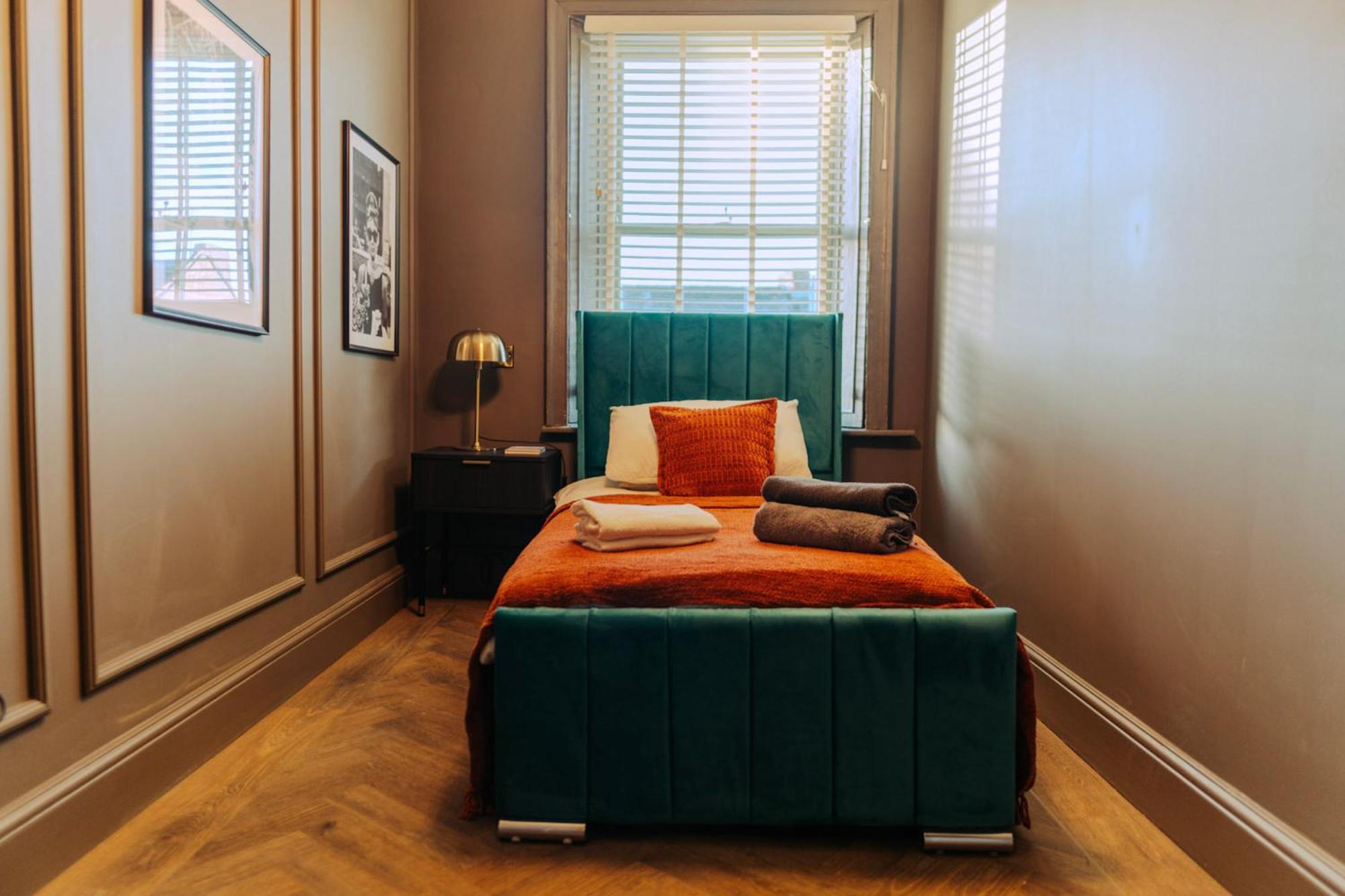 Magistrates Penthouse Suite - Town Centre Apartments With Spa Морпет Екстериор снимка
